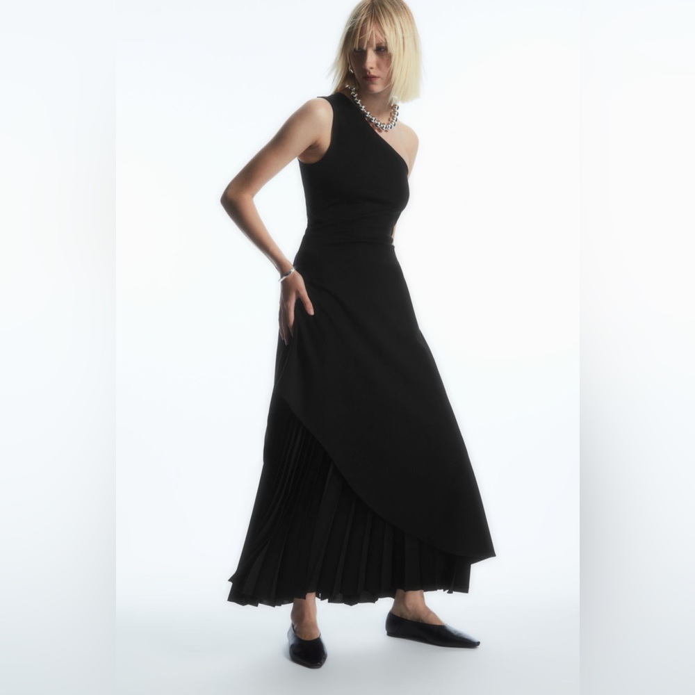 COS Black Pleated Midi Skirt - Picture 7 of 12